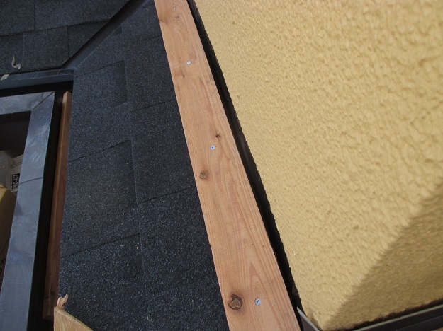 姫路　カバー工事　壁際